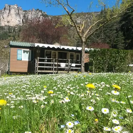 Mobil-home 25m² Avec Terrasse A - Api-1-52-356 Camping Meyrueis